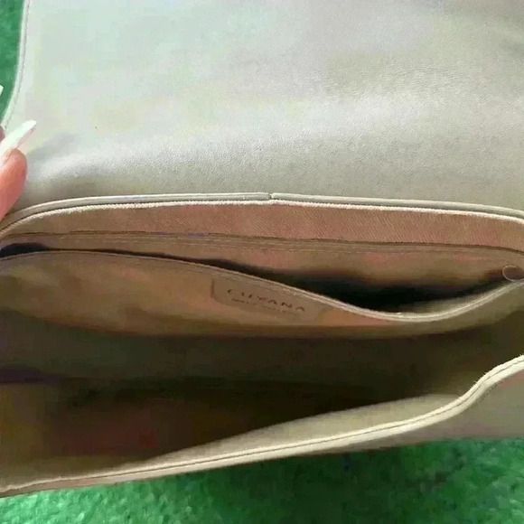 Cuyana - Picture 5 of 8